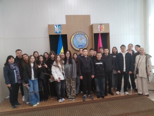 Зустріч із молоддю Ліцею № 11. Знайомимо із професіями, яким навчаємо Зустріч із молоддю Ліцею № 11. Знайомимо із професіями, яким навчаємо