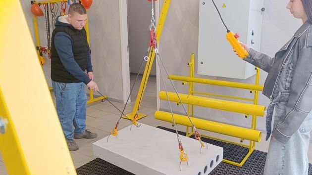 �STEM-PROFI�: ²� ��ů � �� �����Ѳ�